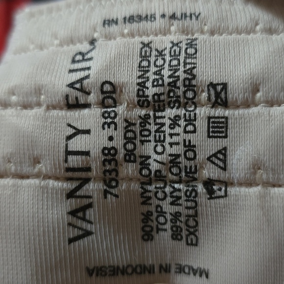 Vanity Fair Lingerie® Illumination Full-Figure Bra 76338 38DD - Picture 7 of 9